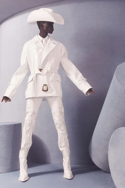 Look 15